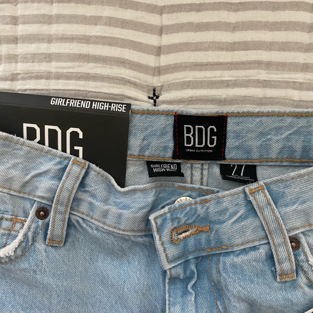 NEW BDG Girl Friend High Rise Shorts 27 - Picture 4 of 5